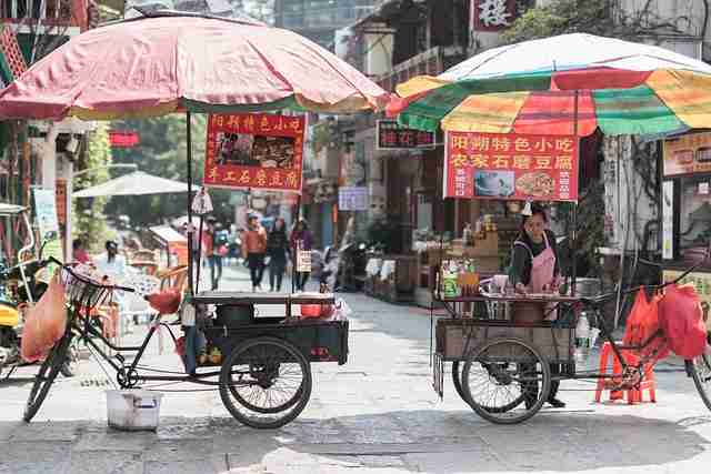 全网刷屏的黑料网app是什么来头？（343 ）